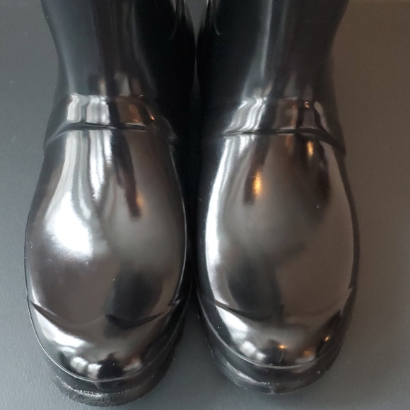 Hunter Tall Boots with Boot Sock Included! - Picture 3 of 16